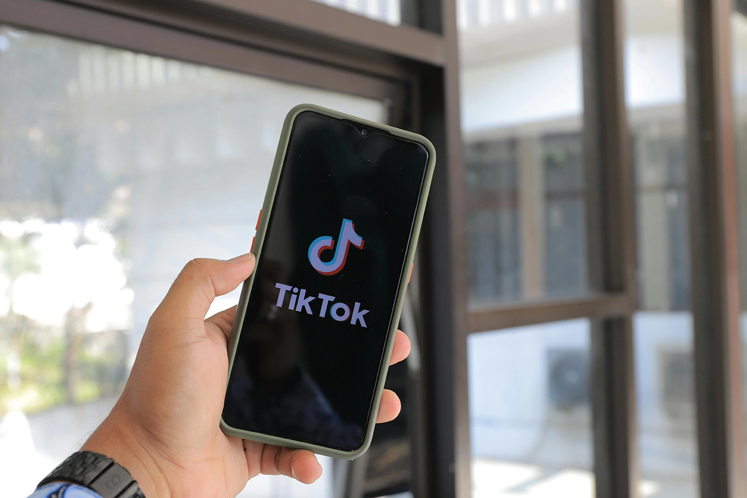 TikTok marketing dla biznesu – viral i sprzedaż 1 TikTok marketing dla biznesu - skuteczne strategie