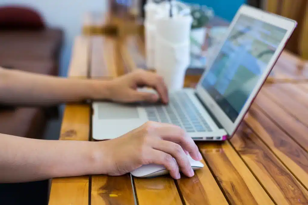 Ile kosztuje profesjonalna strona internetowa? 3 Jaki jest koszt stworzenia strony internetrowej